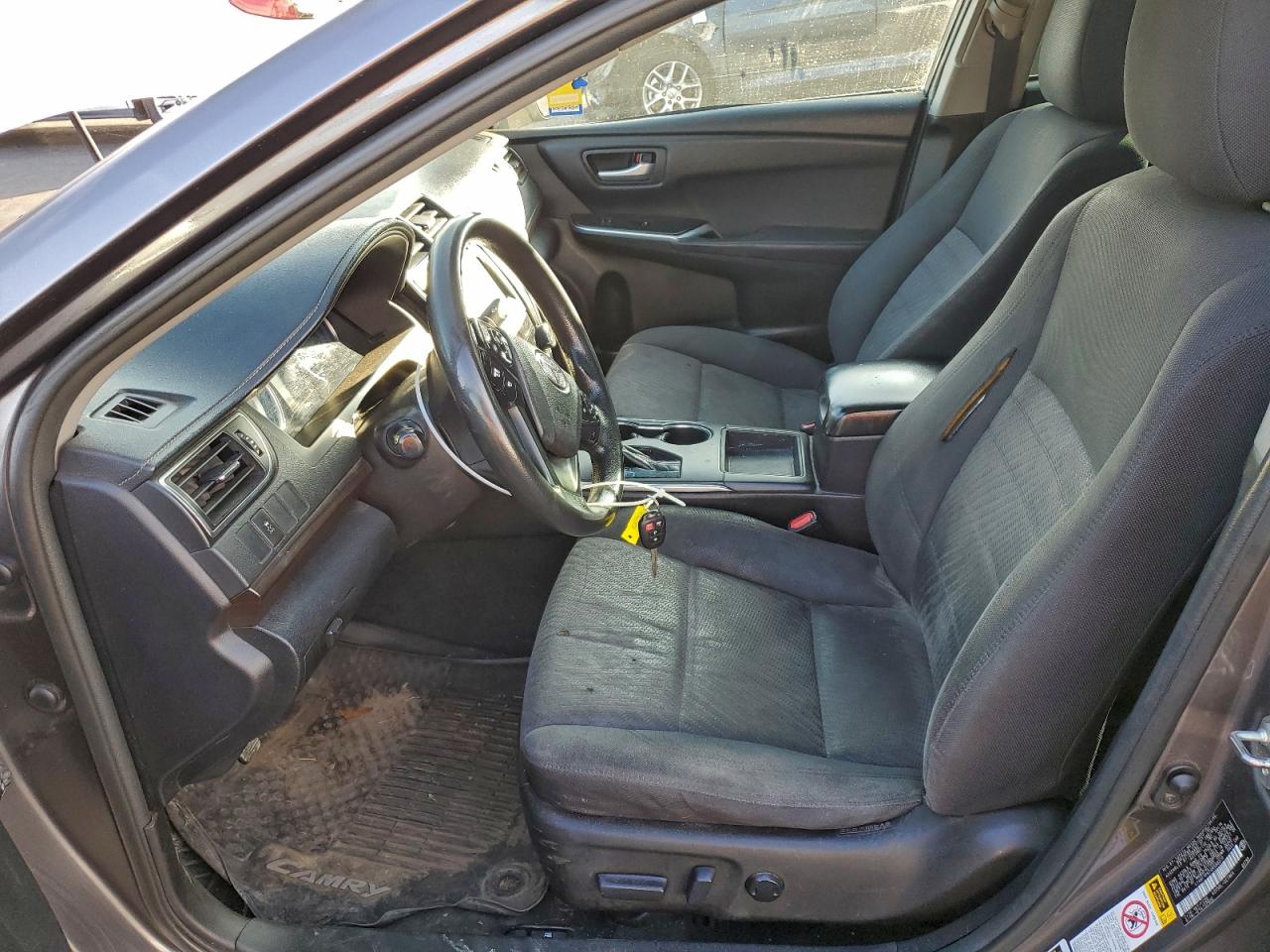 2016 TOYOTA CAMRY LE photo 7