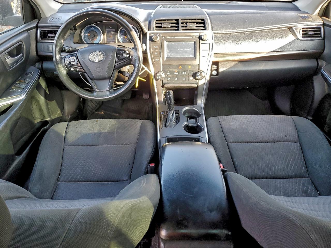 2016 TOYOTA CAMRY LE photo 8