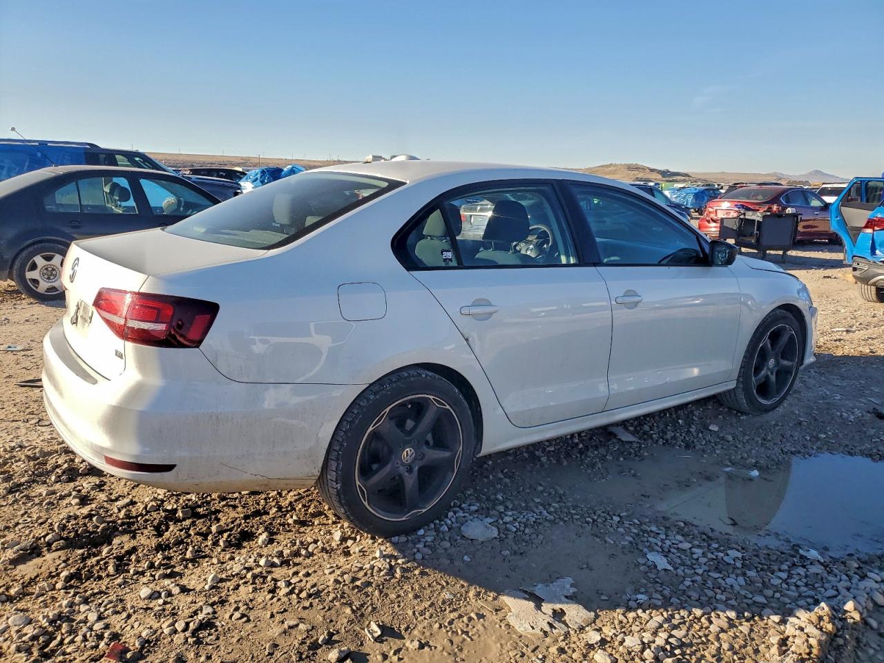 2016 VOLKSWAGEN JETTA S photo 3