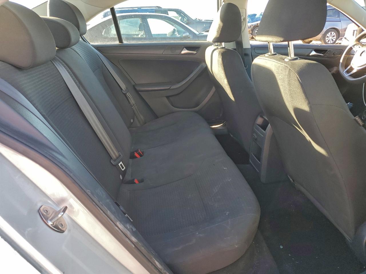 2016 VOLKSWAGEN JETTA S photo 10