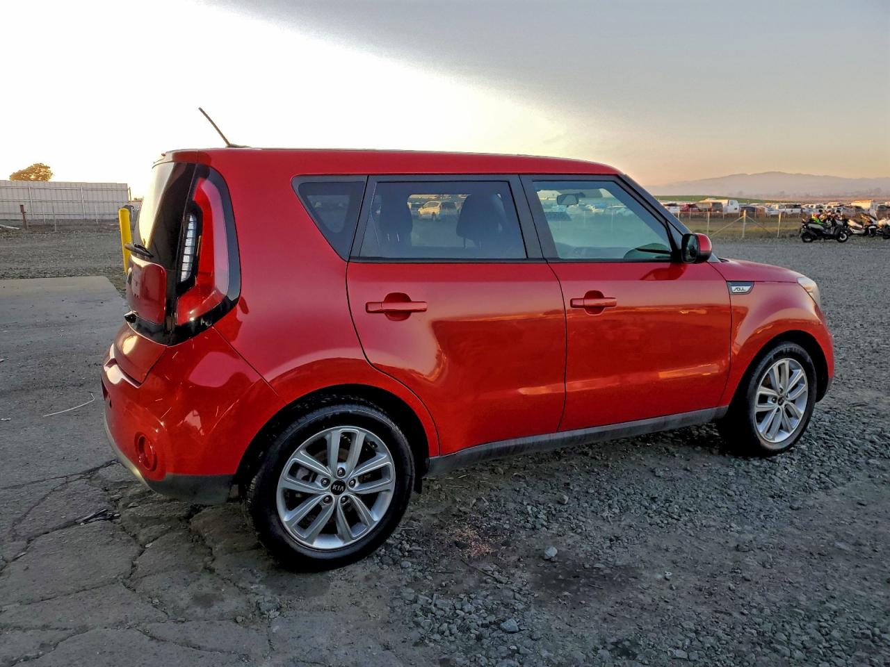 2017 KIA SOUL + photo 3