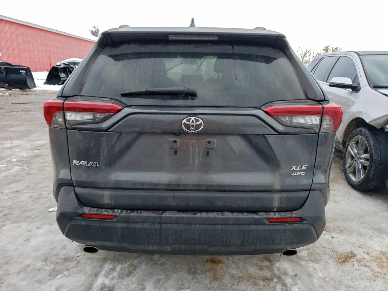 2019 TOYOTA RAV4 XLE photo 6