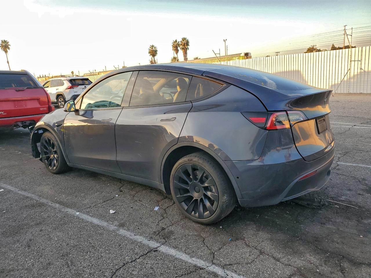 2021 TESLA MODEL Y photo 2