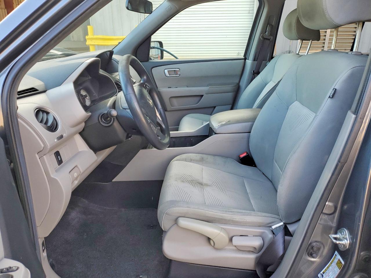 2013 HONDA PILOT LX photo 7