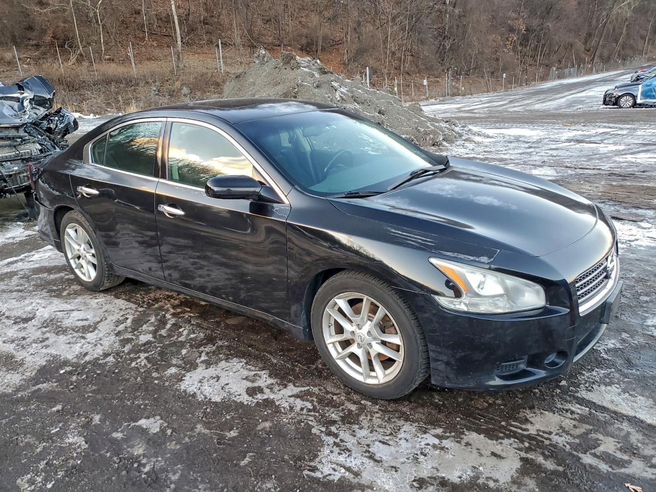 2010 NISSAN MAXIMA S photo 4