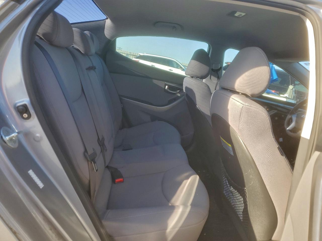 2016 HYUNDAI ELANTRA SE photo 10