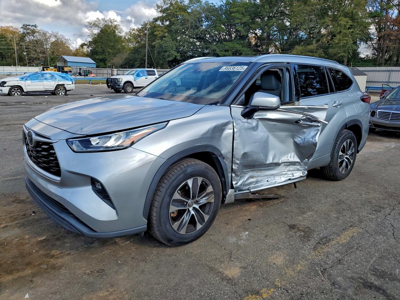 2020 TOYOTA HIGHLANDER
