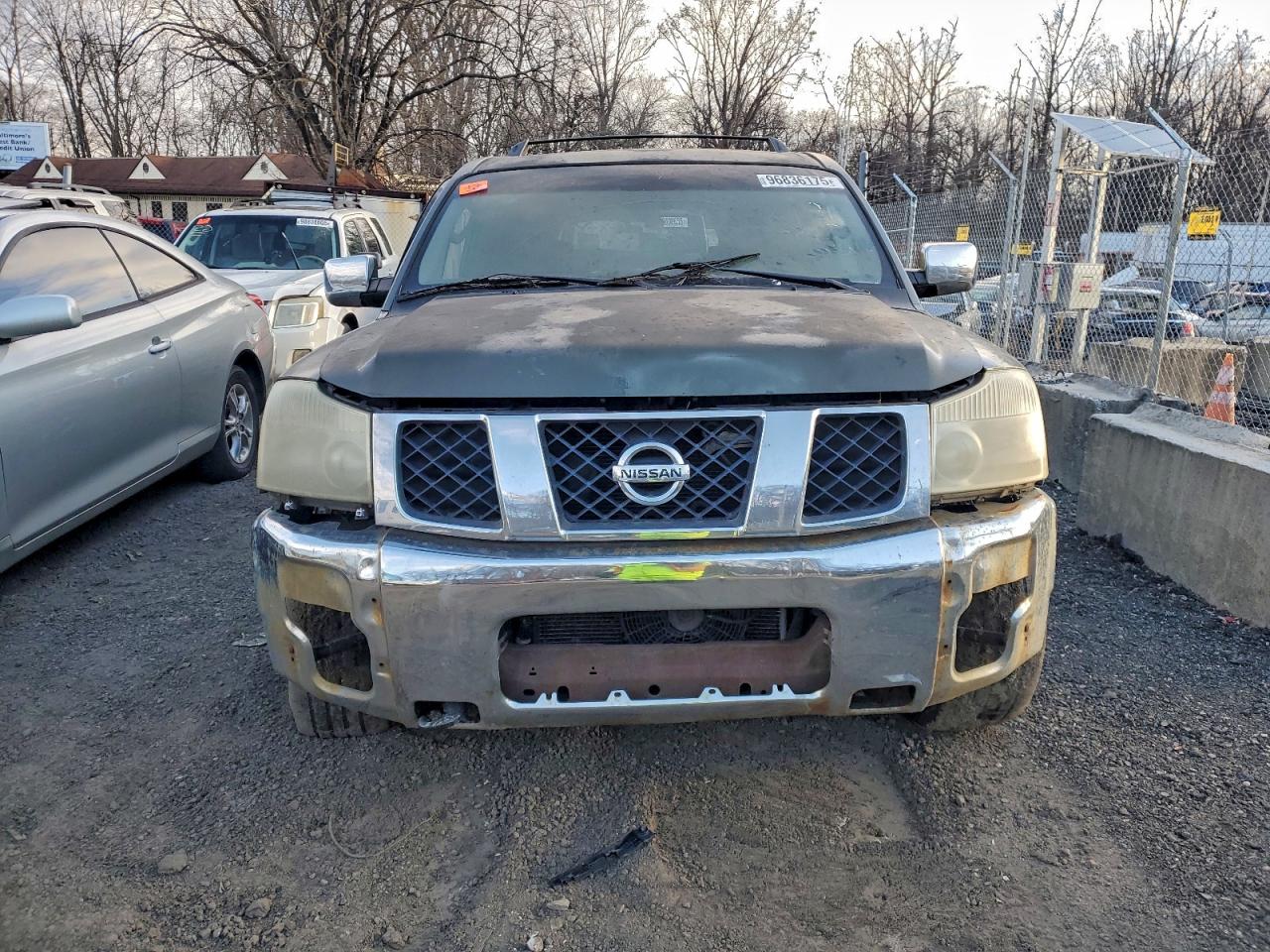 2004 NISSAN ARMADA SE photo 5