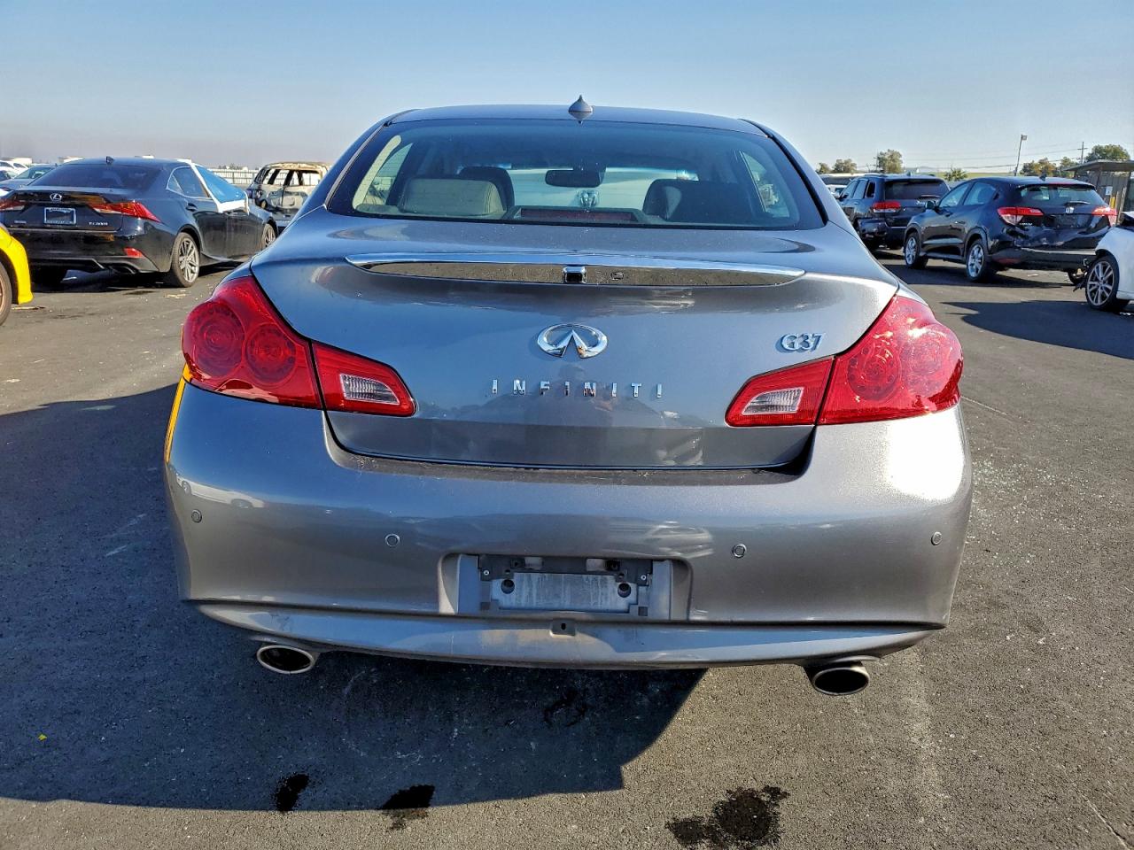 2011 INFINITI G37 BASE photo 6