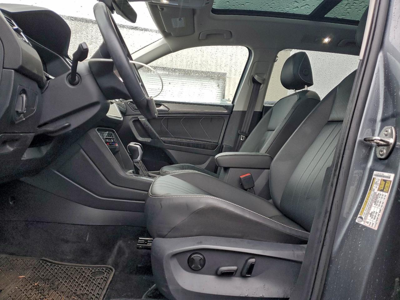 2024 VOLKSWAGEN TIGUAN SE photo 7