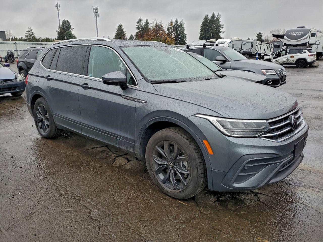 2024 VOLKSWAGEN TIGUAN SE photo 4