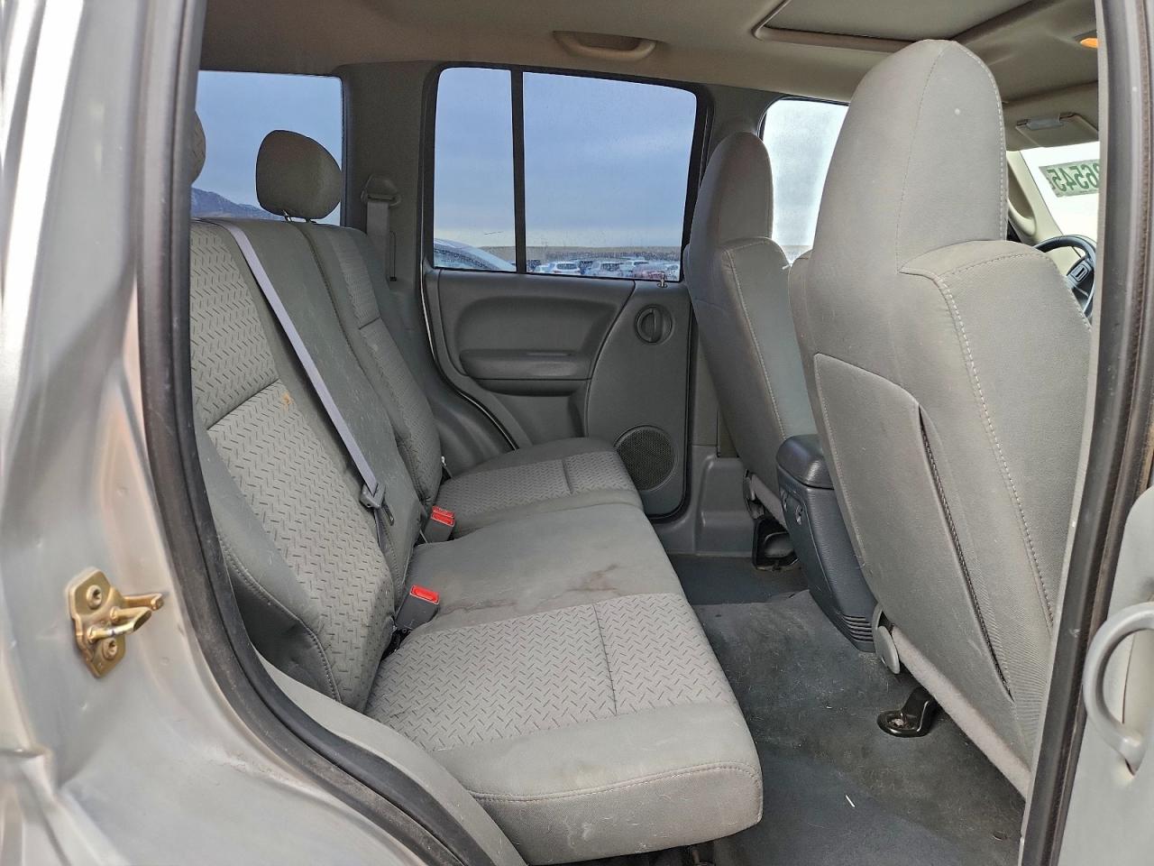 2005 JEEP LIBERTY RENEGADE photo 10