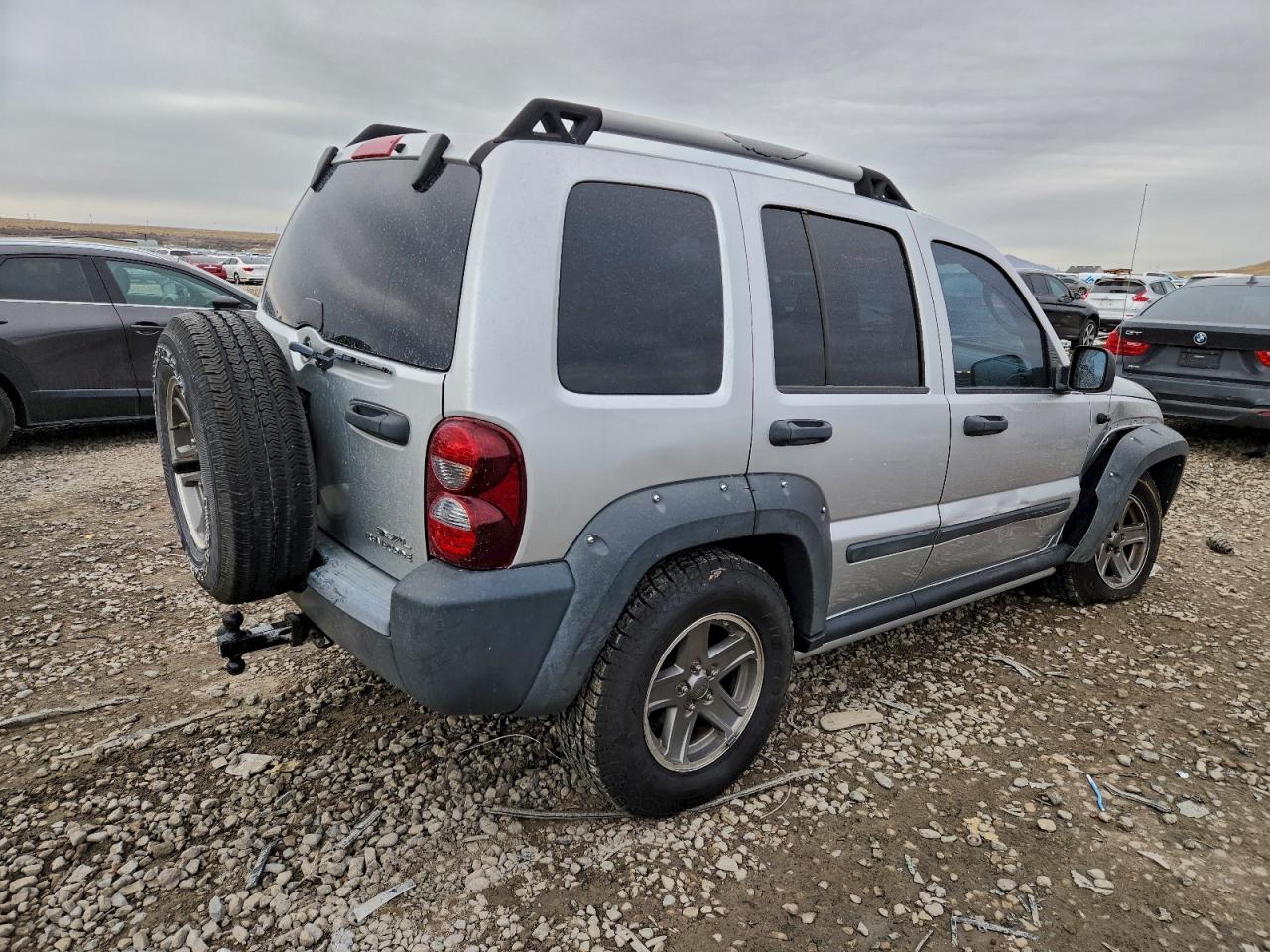 2005 JEEP LIBERTY RENEGADE photo 3