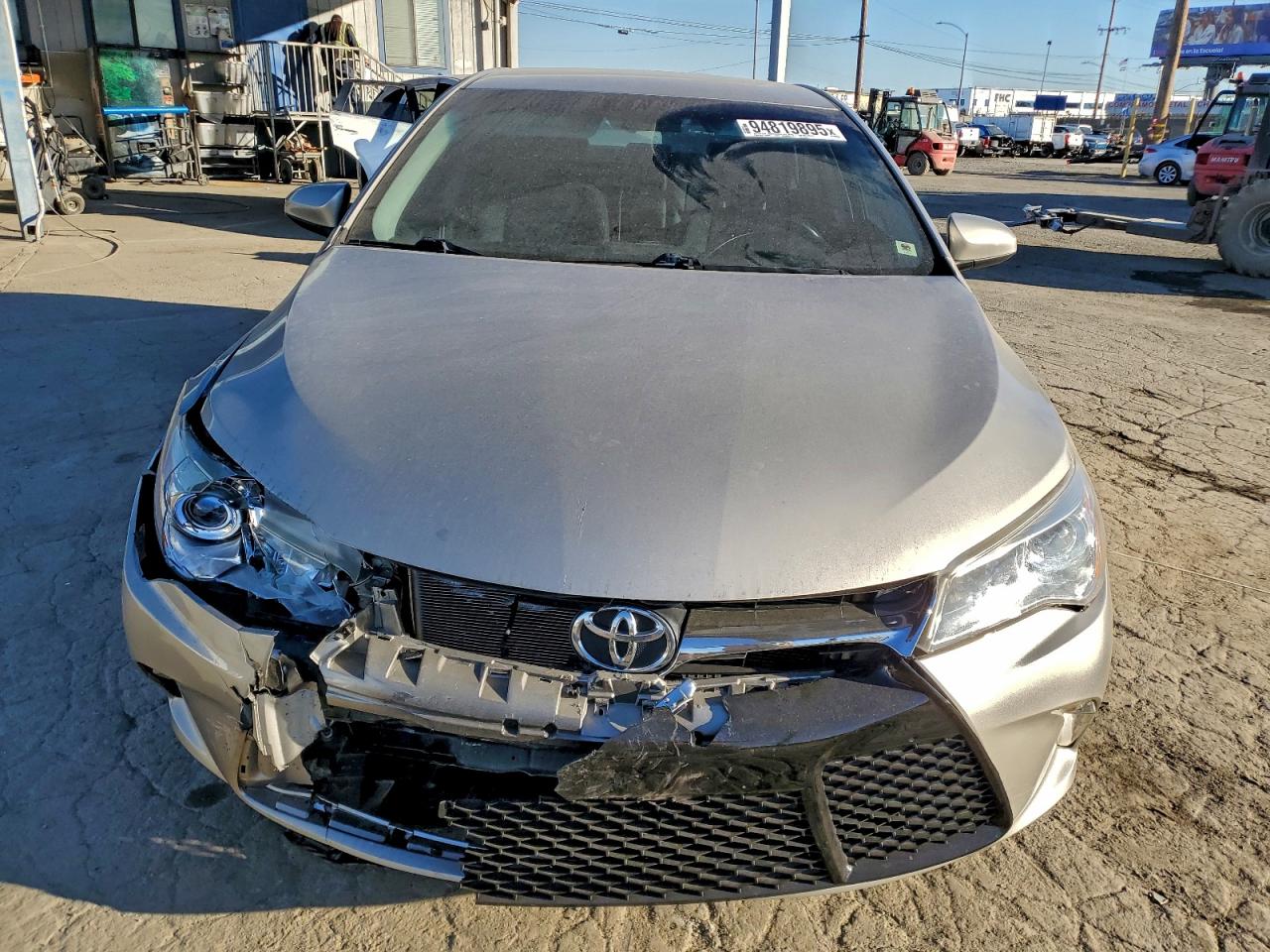 2015 TOYOTA CAMRY LE photo 5