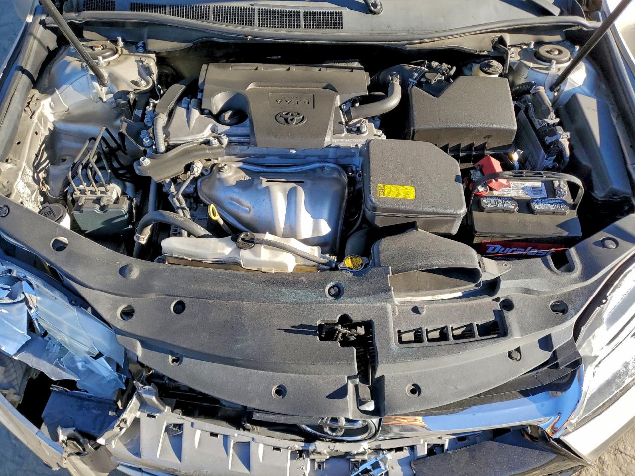 2015 TOYOTA CAMRY LE photo 11