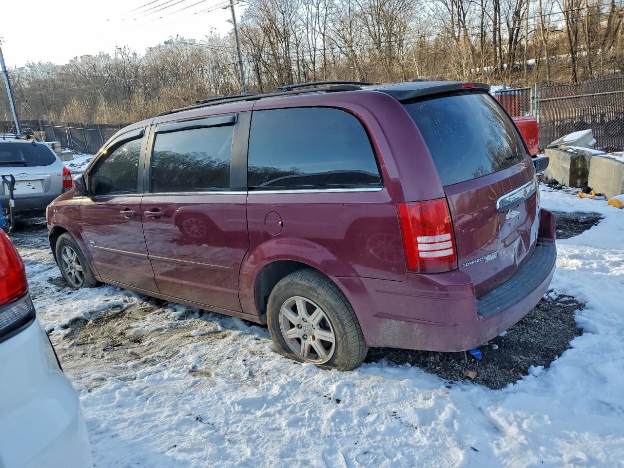 2008 CHRYSLER TOWN & COUNTRY TOURING photo 2