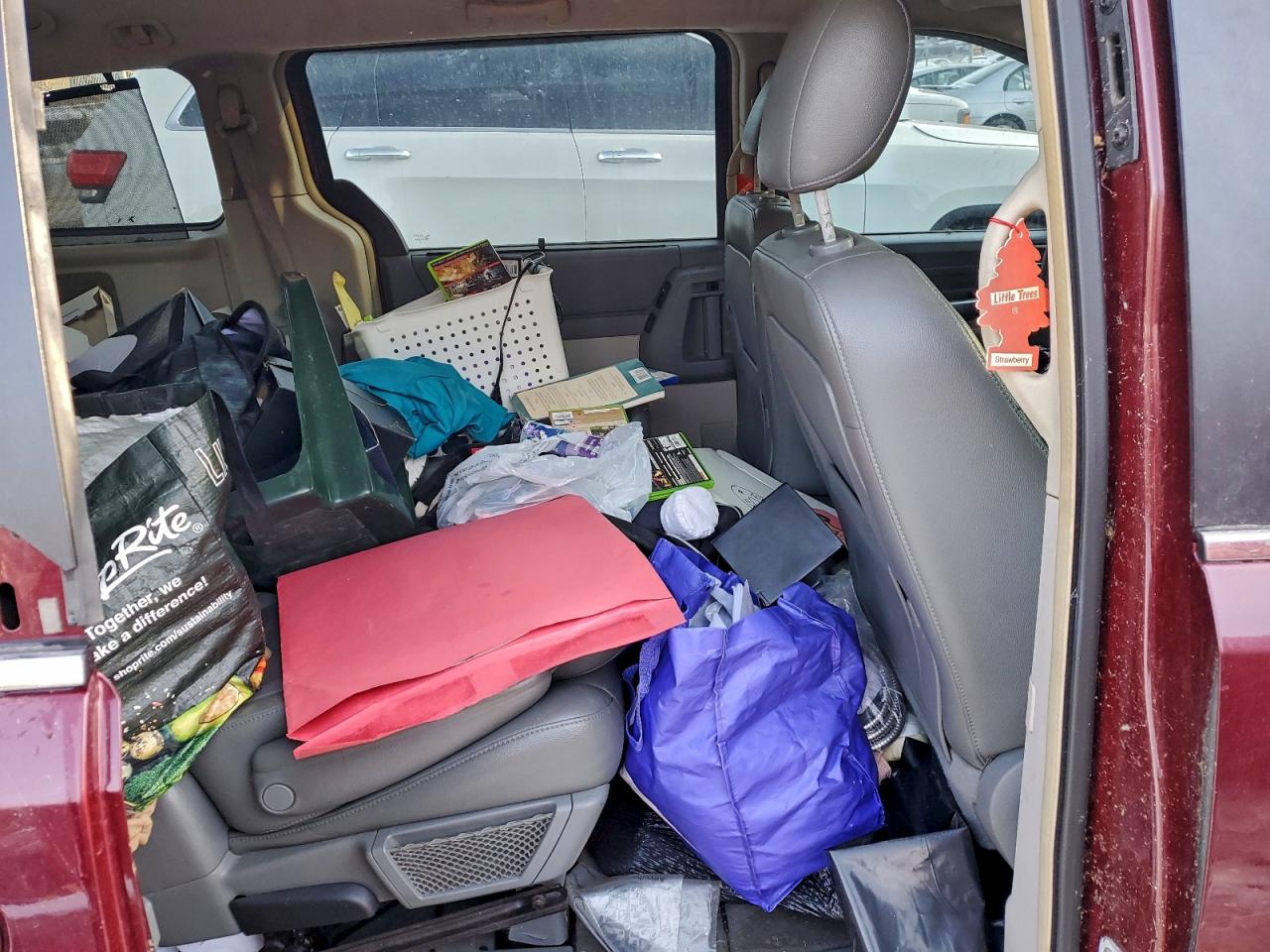 2008 CHRYSLER TOWN & COUNTRY TOURING photo 11