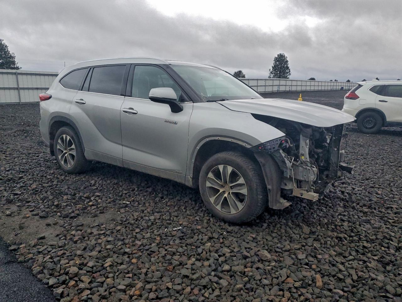 2021 TOYOTA HIGHLANDER HYBRID XLE photo 4