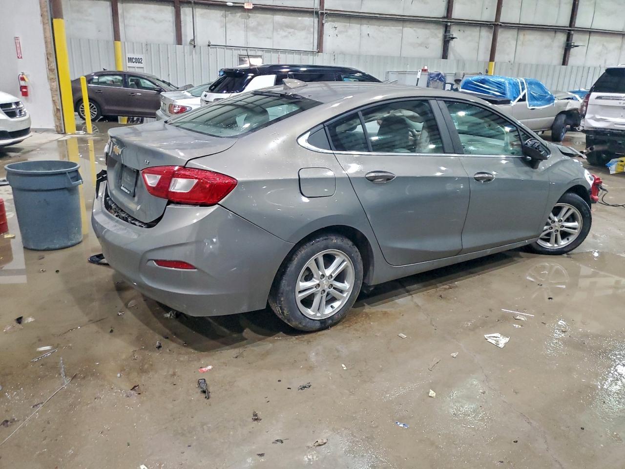 2017 CHEVROLET CRUZE LT photo 3