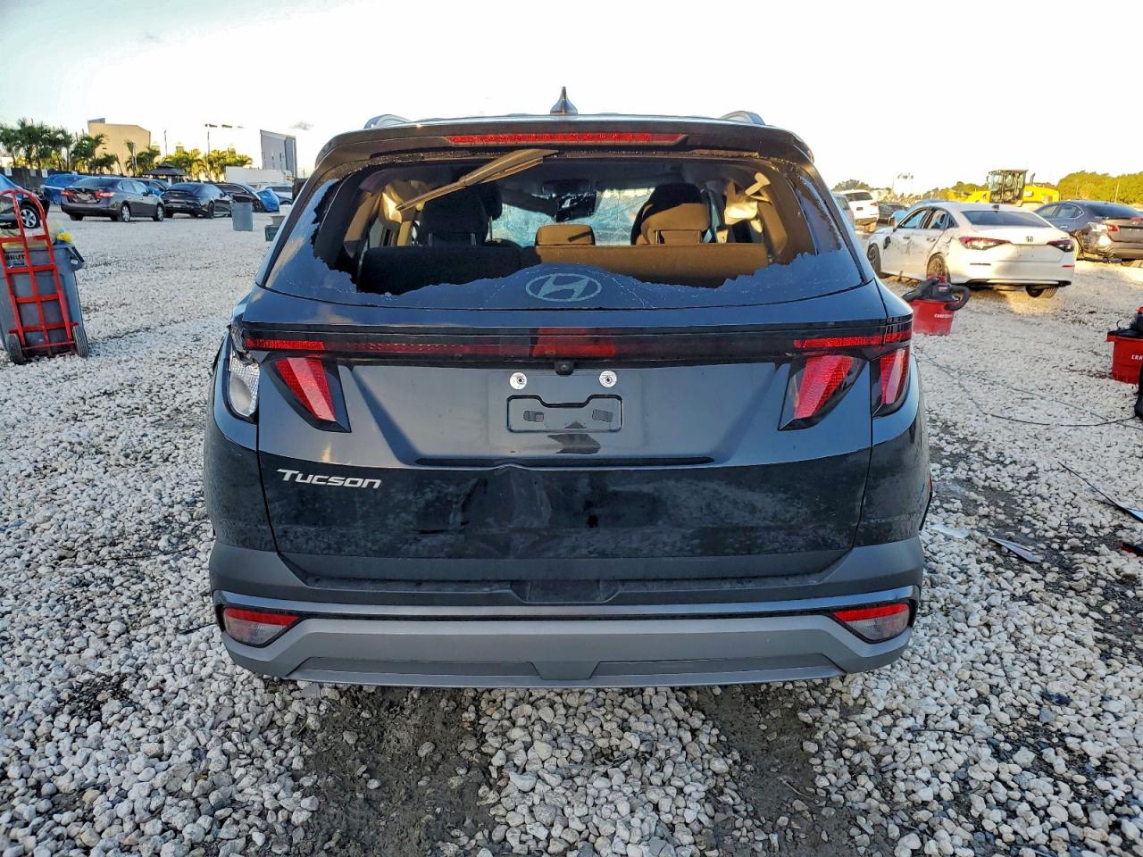 2025 HYUNDAI TUCSON SEL photo 6