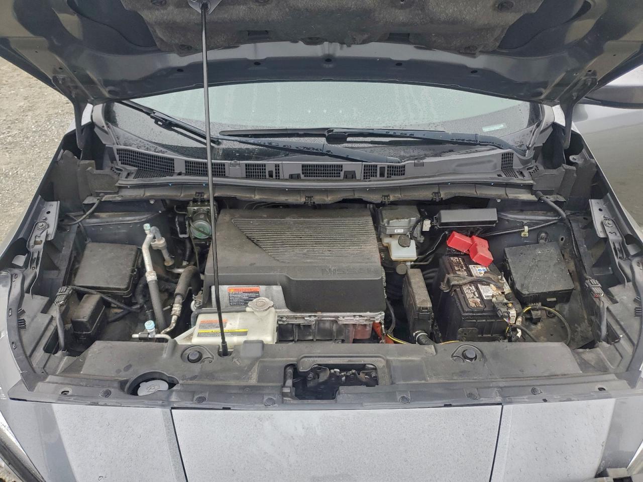 2019 NISSAN LEAF S photo 11