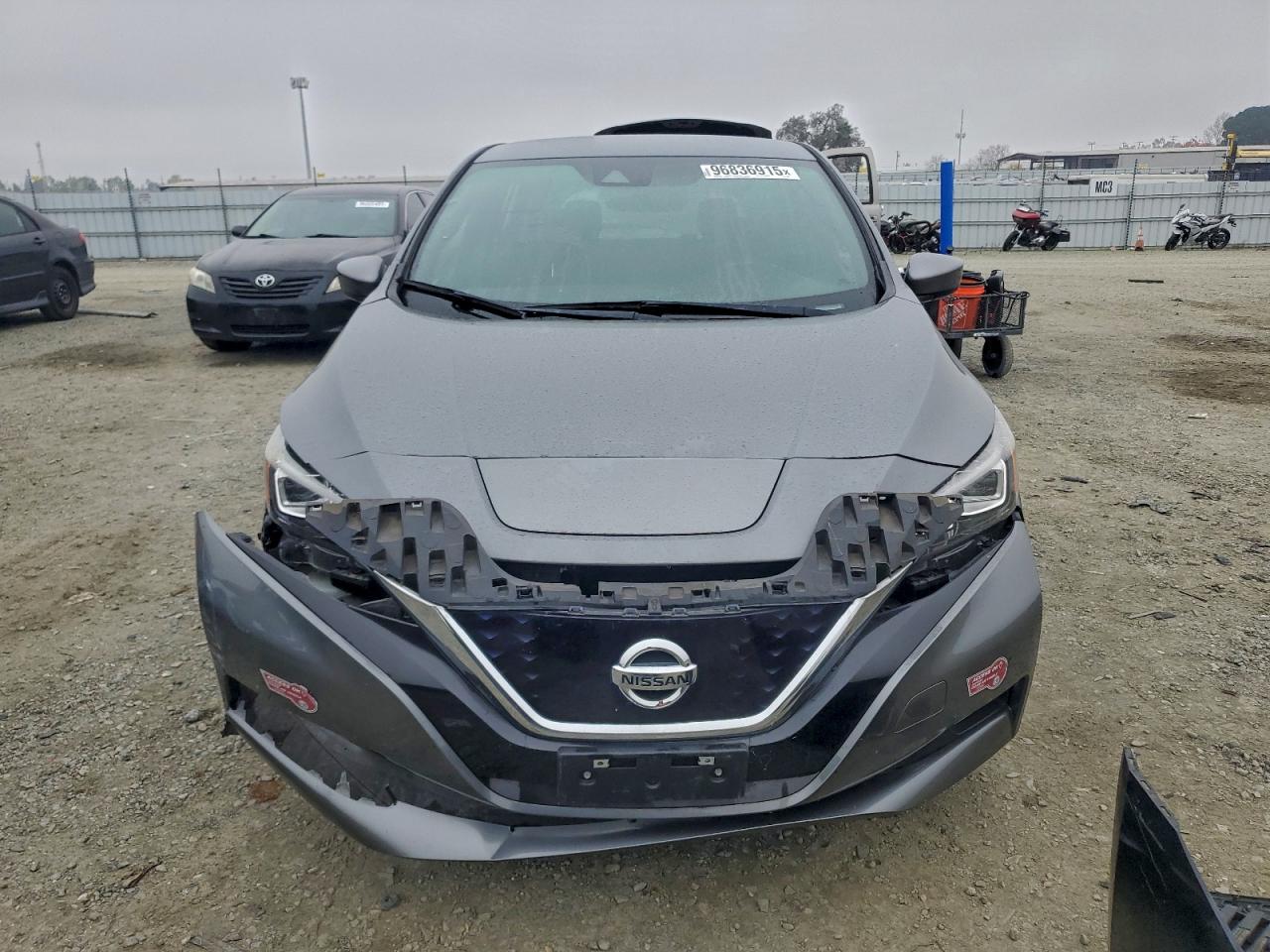2019 NISSAN LEAF S photo 5