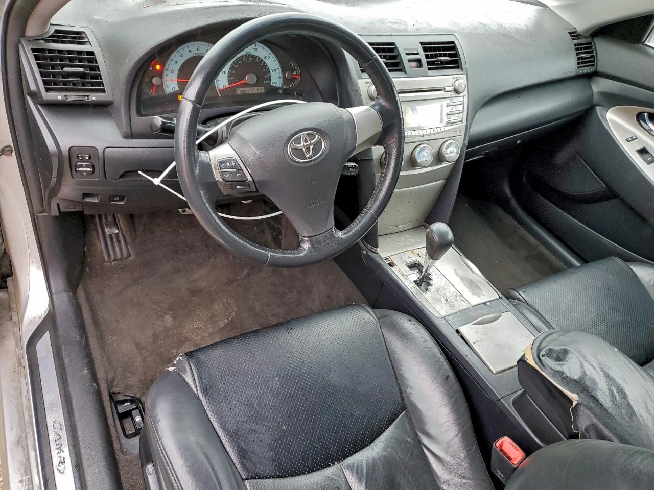2010 TOYOTA CAMRY BASE photo 8