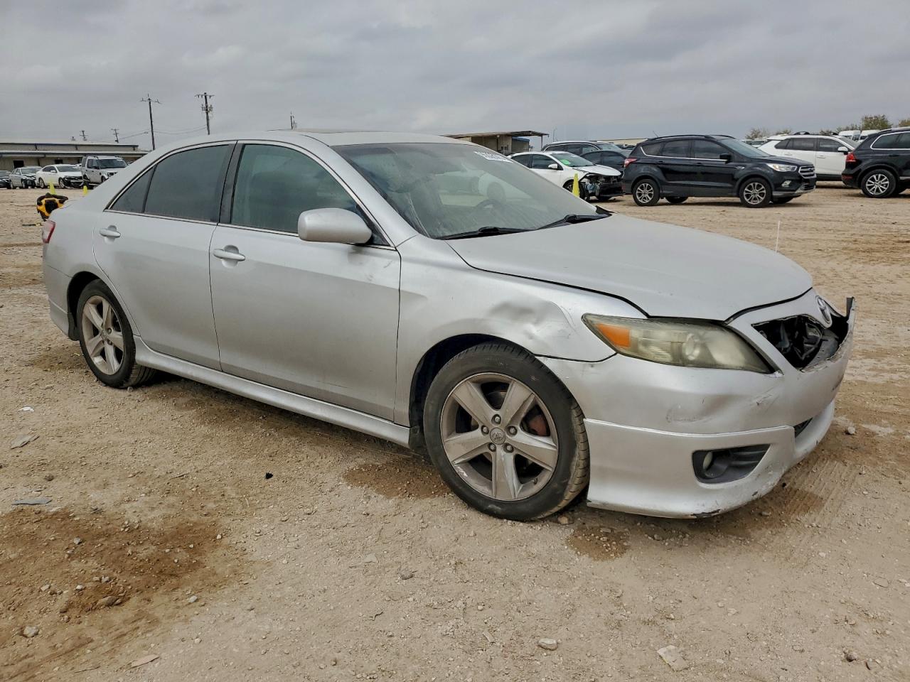 2010 TOYOTA CAMRY BASE photo 4