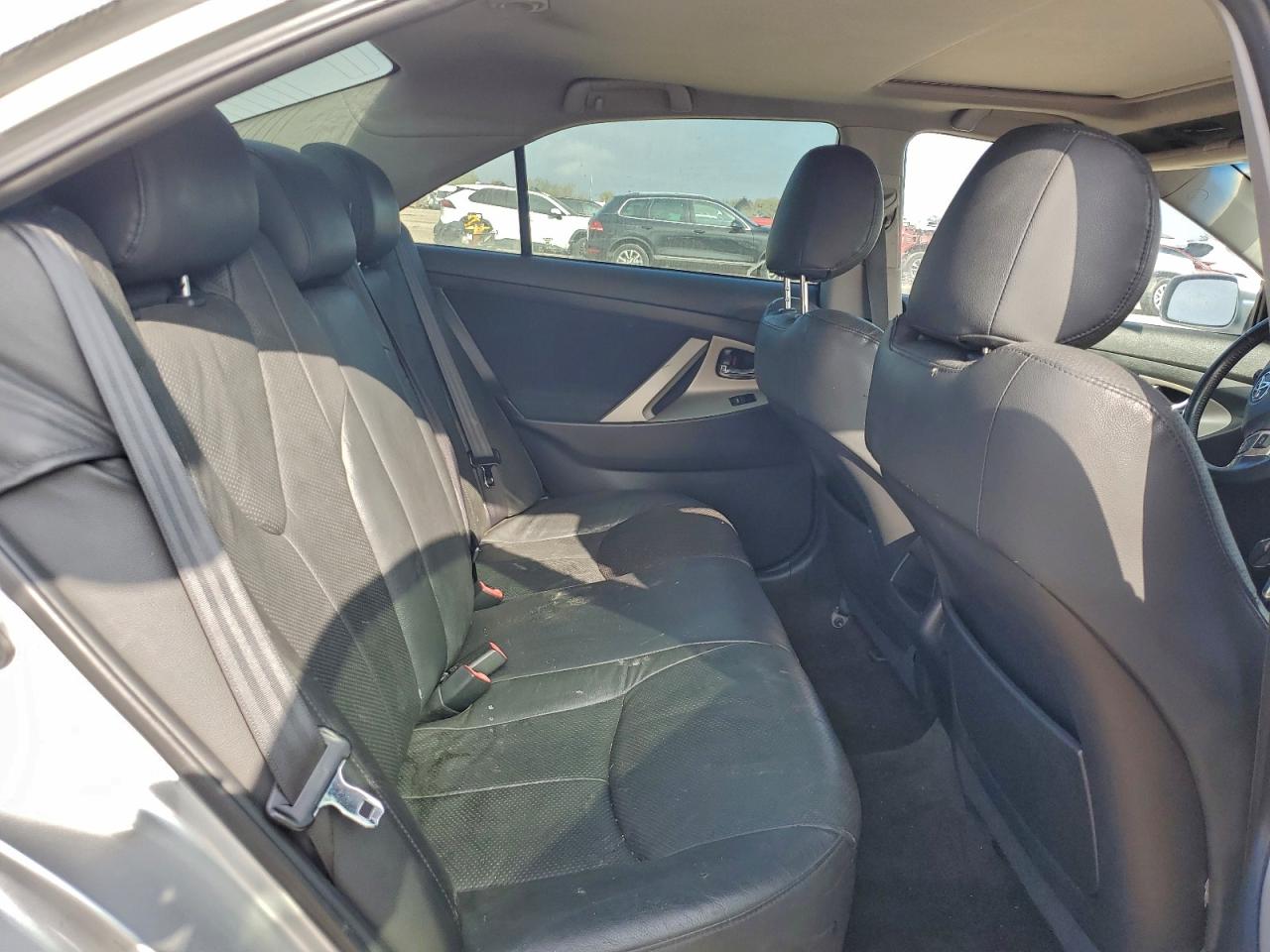 2010 TOYOTA CAMRY BASE photo 10