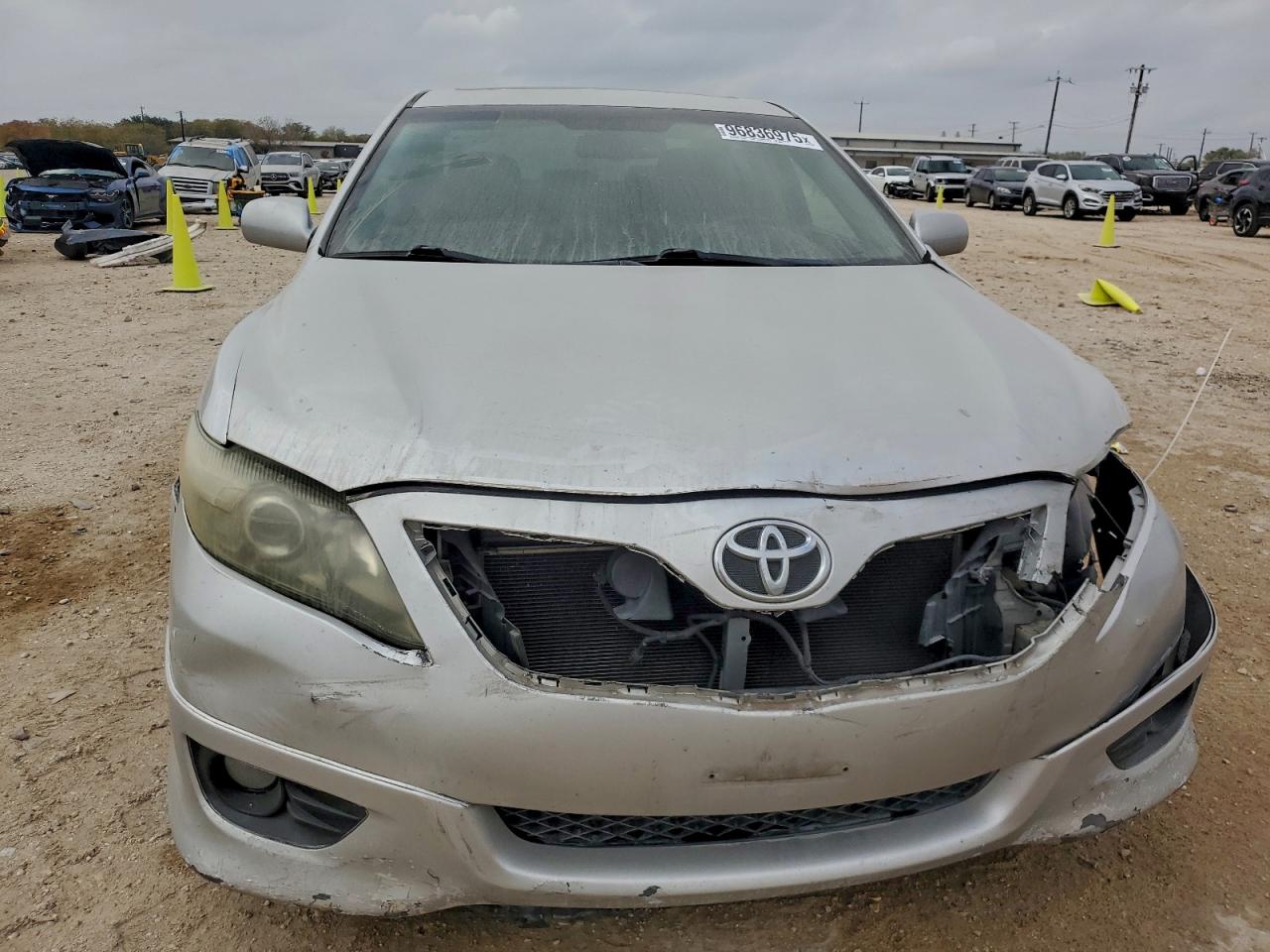 2010 TOYOTA CAMRY BASE photo 5