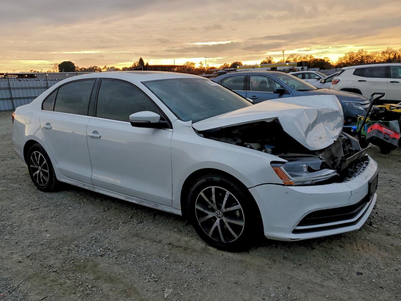 2018 VOLKSWAGEN JETTA SE photo 4
