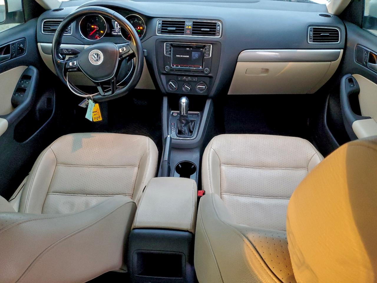 2018 VOLKSWAGEN JETTA SE photo 8