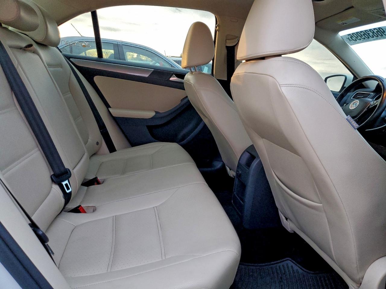 2018 VOLKSWAGEN JETTA SE photo 10