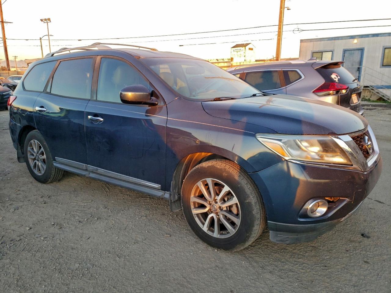 2013 NISSAN PATHFINDER S photo 4