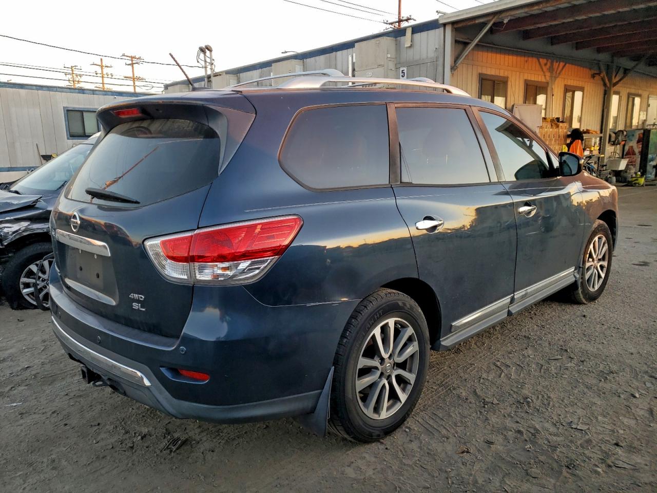 2013 NISSAN PATHFINDER S photo 3