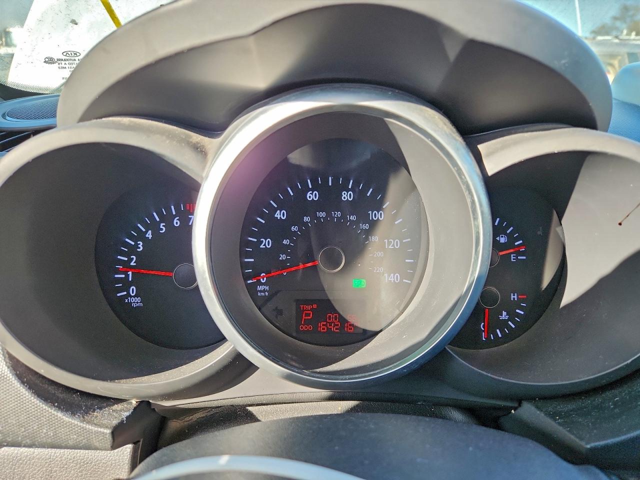 2013 KIA SOUL + photo 9