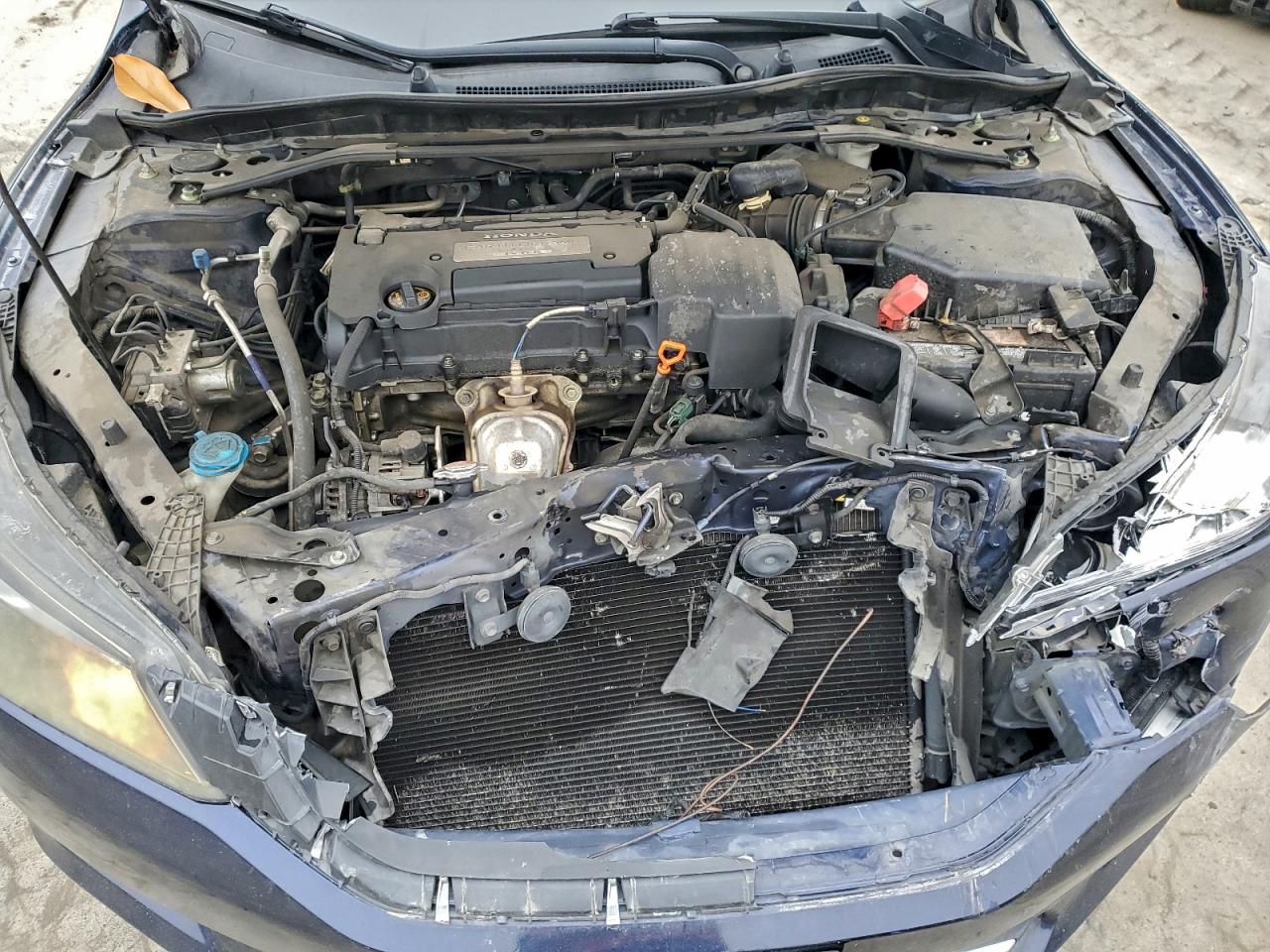 2013 HONDA ACCORD photo 11