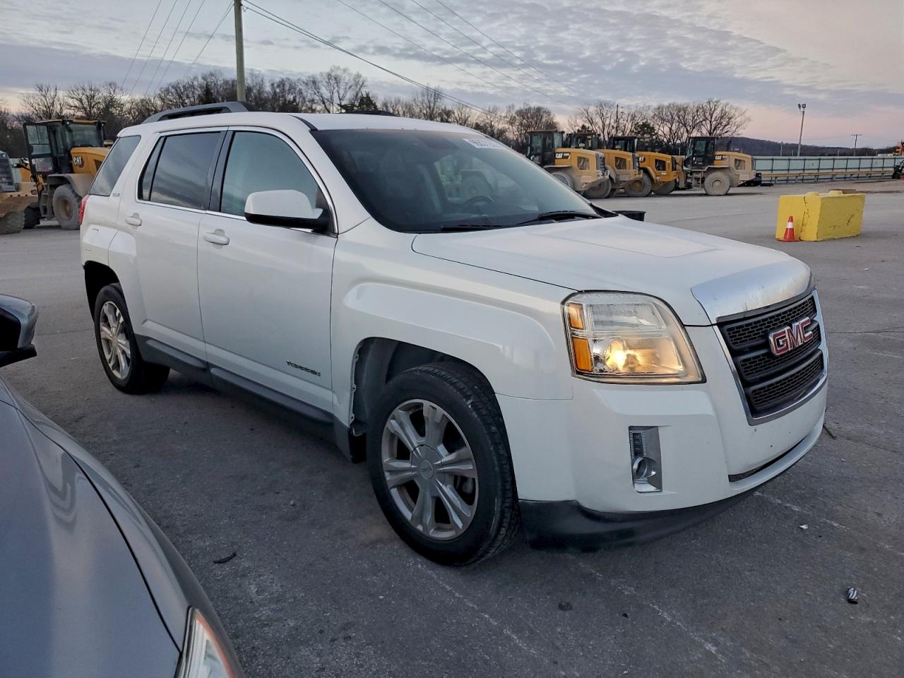 2017 GMC TERRAIN SLE photo 4