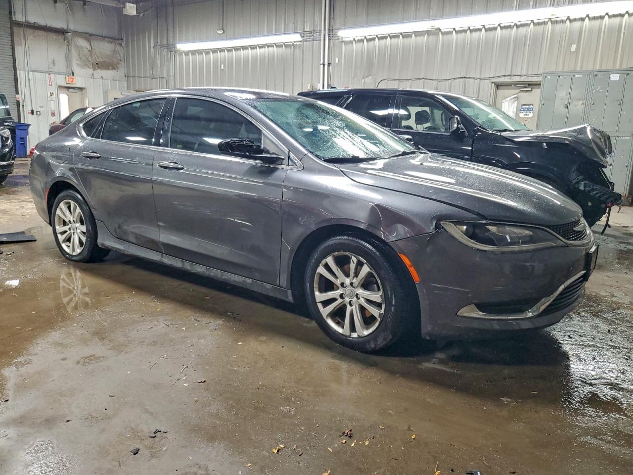 2016 CHRYSLER 200 LIMITED photo 4
