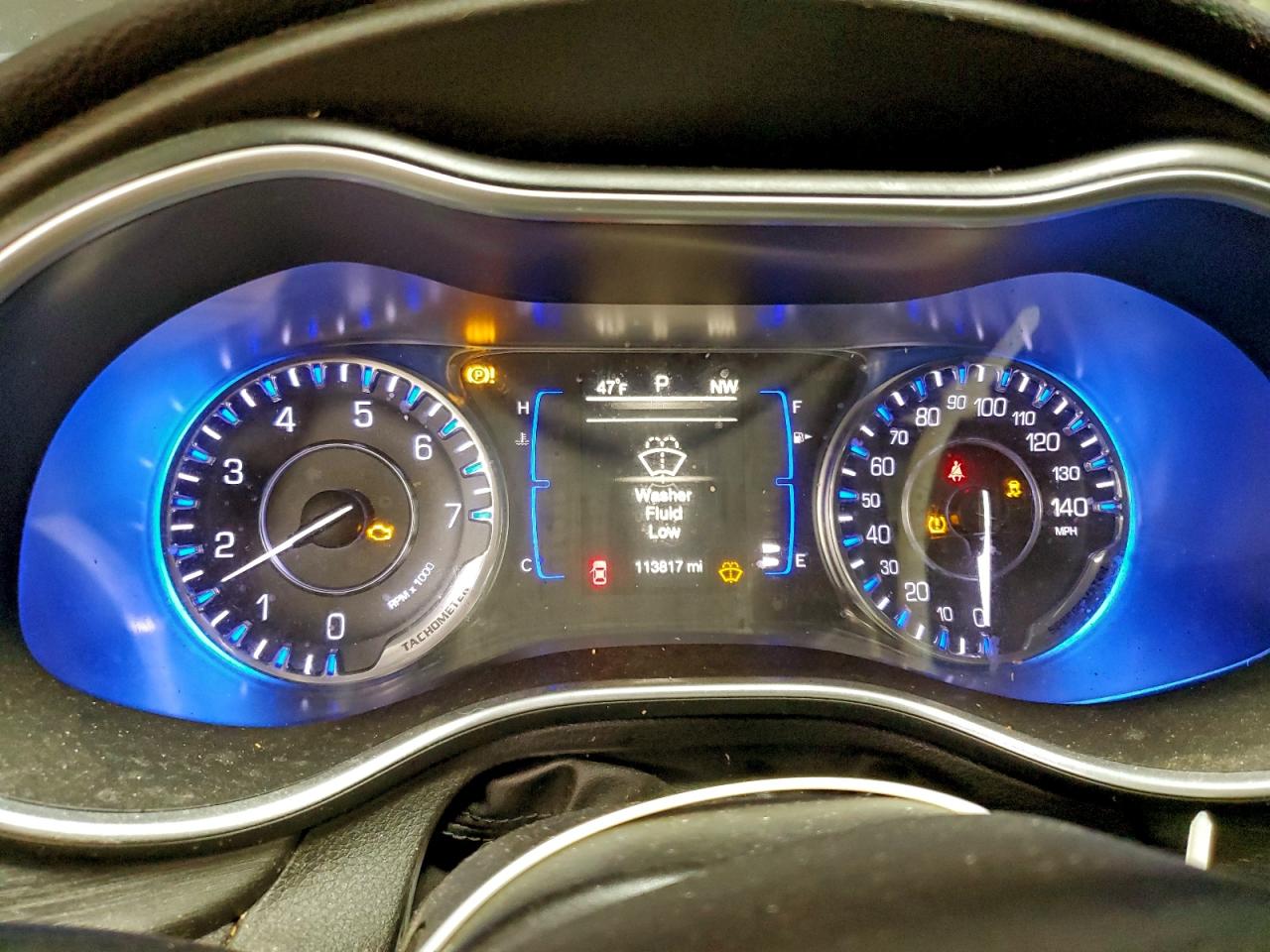 2016 CHRYSLER 200 LIMITED photo 9