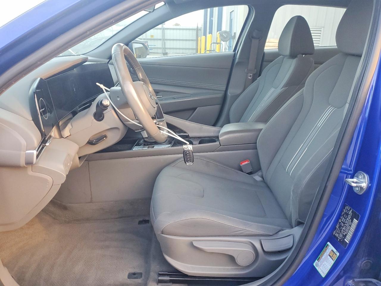 2023 HYUNDAI ELANTRA SEL photo 7