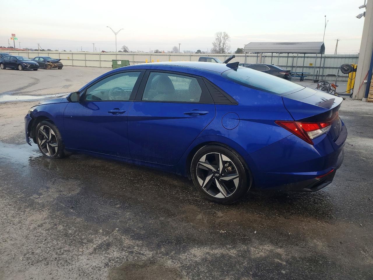 2023 HYUNDAI ELANTRA SEL photo 2