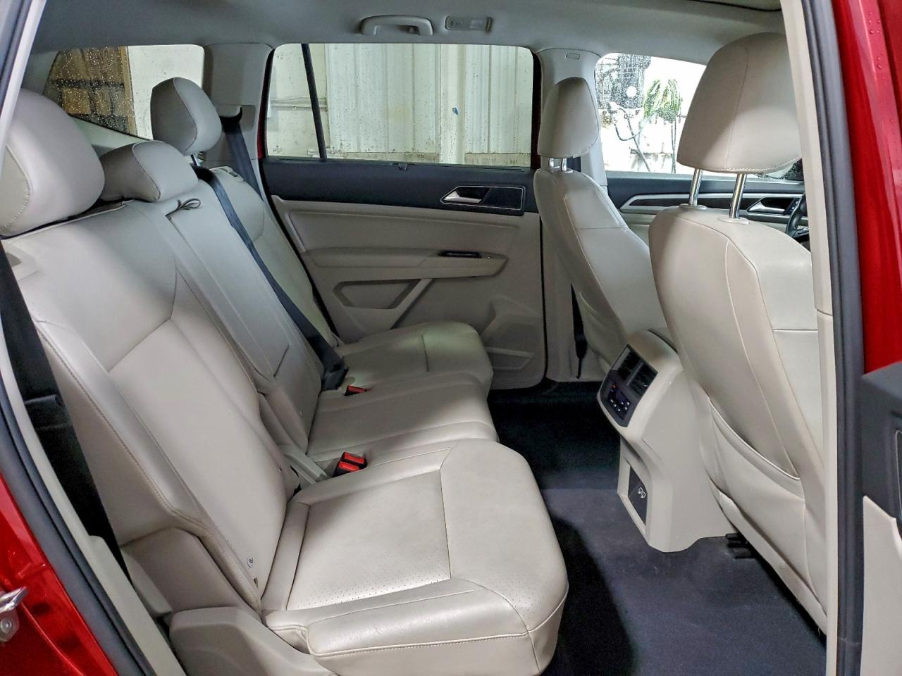2018 VOLKSWAGEN ATLAS SEL photo 11