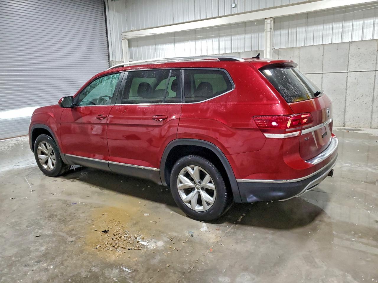 2018 VOLKSWAGEN ATLAS SEL photo 2