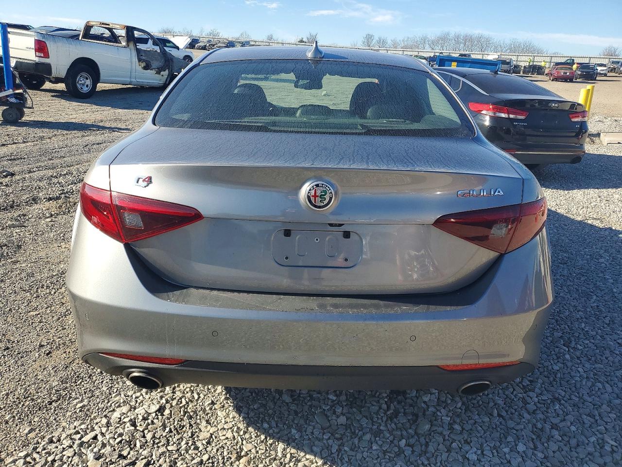 2020 ALFA ROMEO GIULIA photo 6