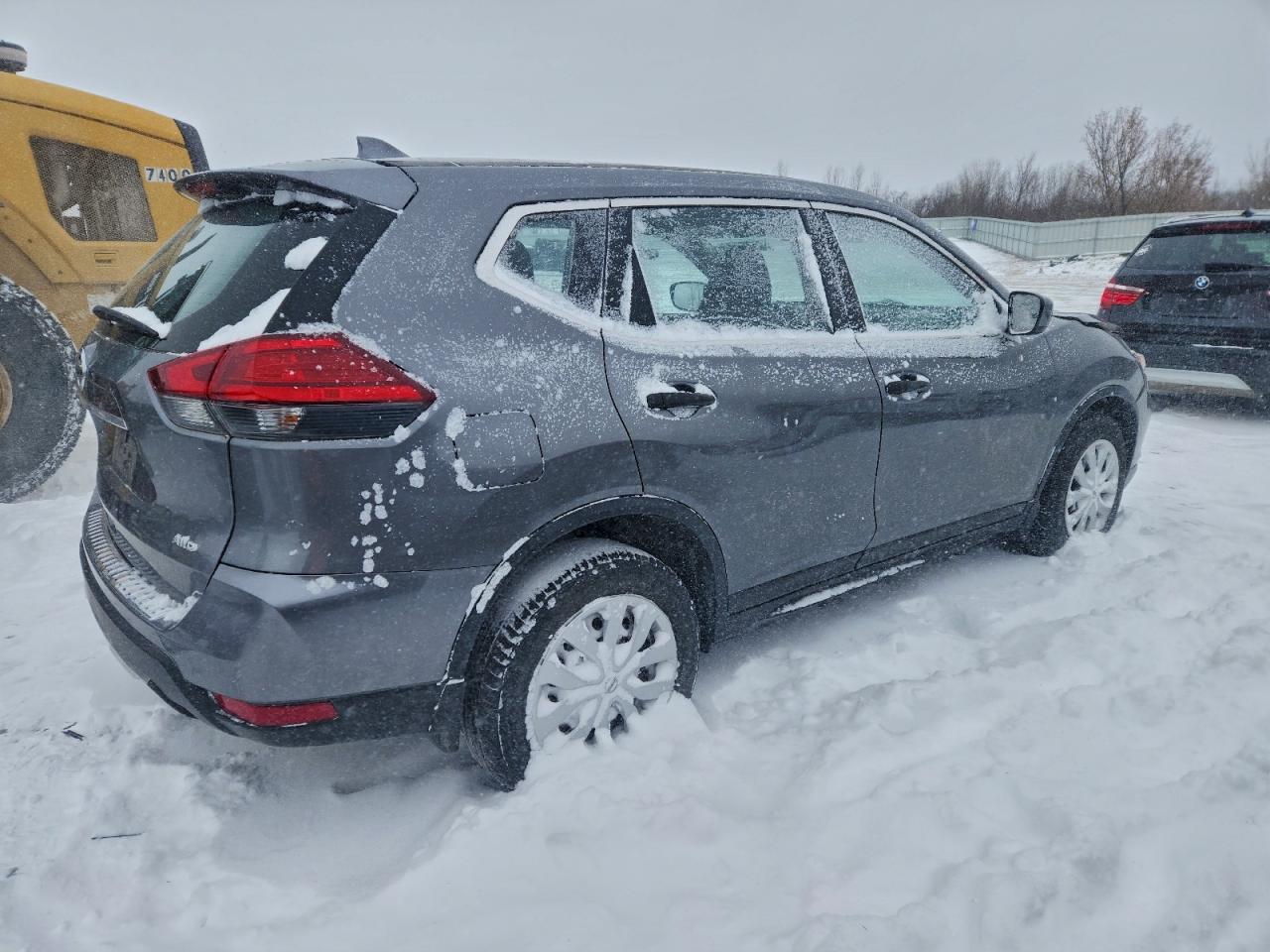2017 NISSAN ROGUE S photo 3