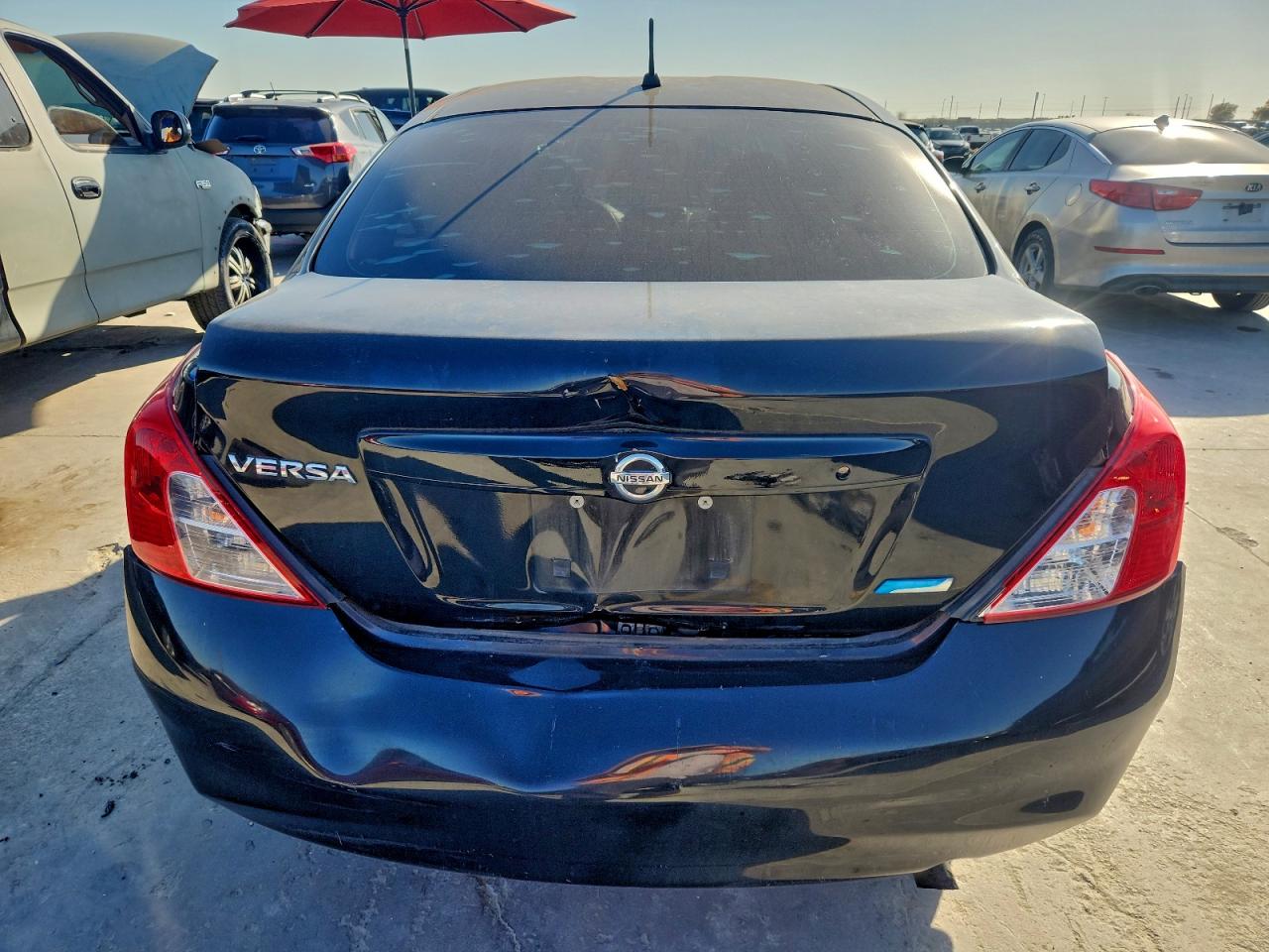 2012 NISSAN VERSA S photo 6