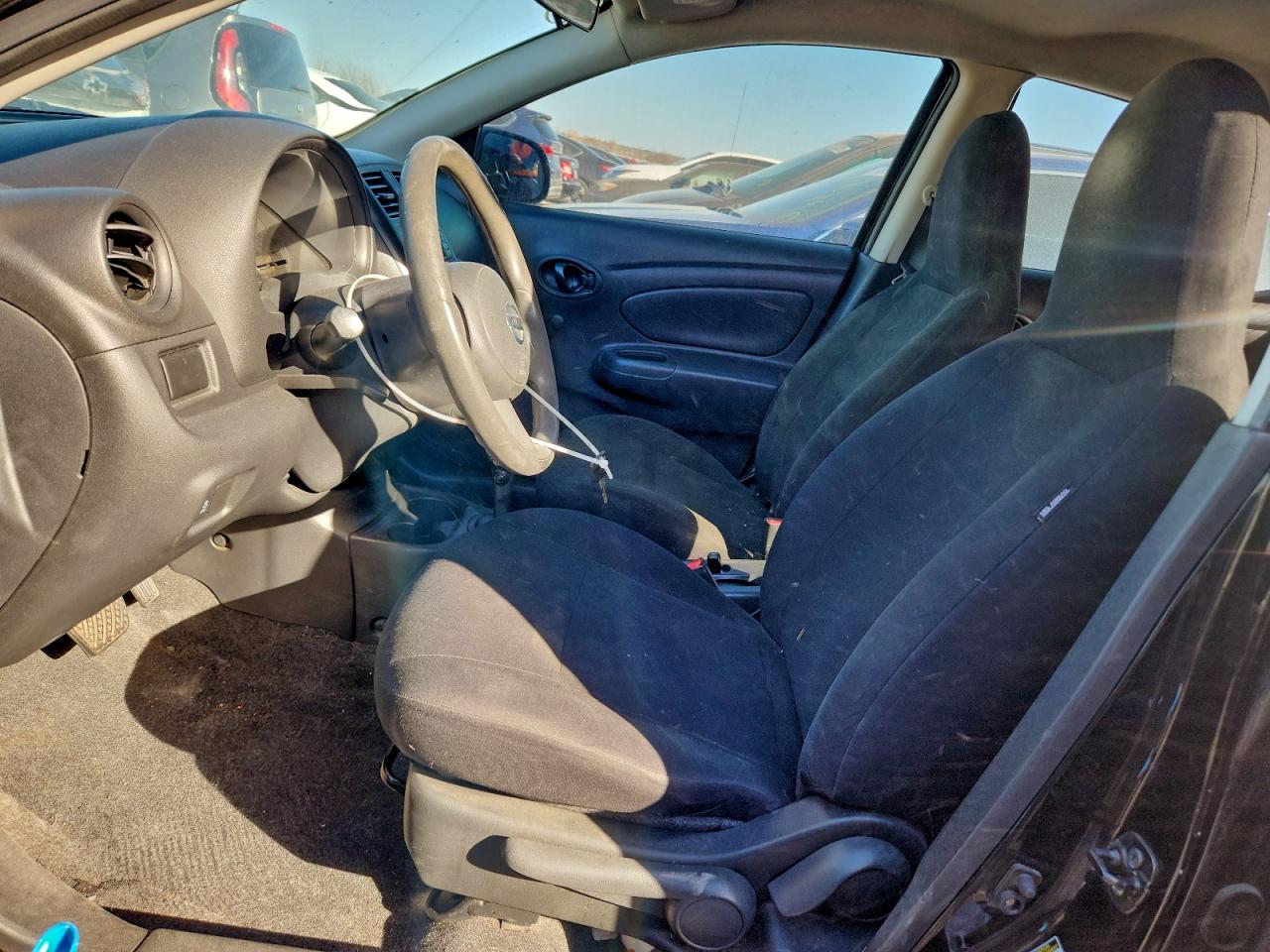 2012 NISSAN VERSA S photo 7