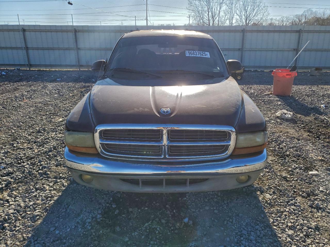 2004 DODGE DAKOTA QUAD SLT photo 5