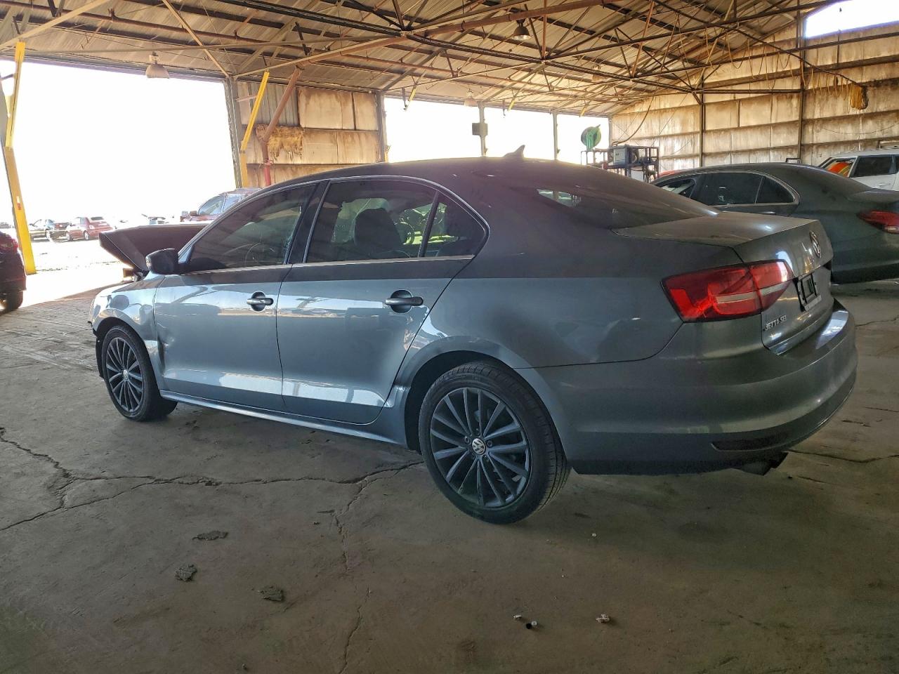 2016 VOLKSWAGEN JETTA SEL photo 2